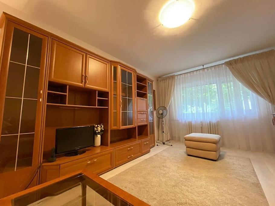 Lovely & Quiet 1-Bedroom Condo With Free Parking 부쿠레슈티 외부 사진