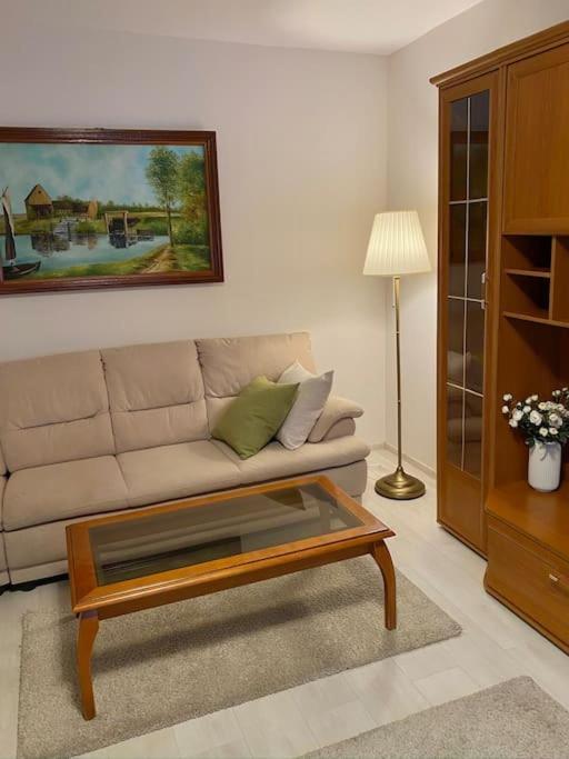 Lovely & Quiet 1-Bedroom Condo With Free Parking 부쿠레슈티 외부 사진
