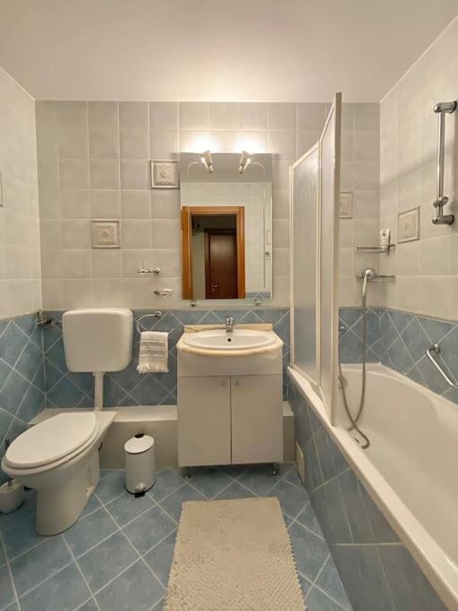 Lovely & Quiet 1-Bedroom Condo With Free Parking 부쿠레슈티 외부 사진